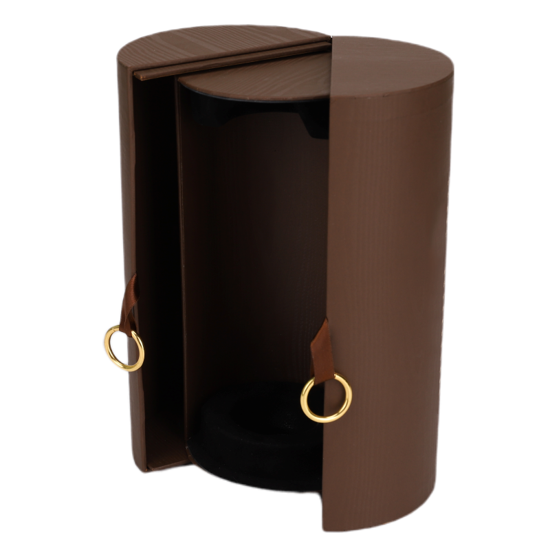Vintage - Style Cylindrical Wine Gift Box: Blend of Elegance & Functionality