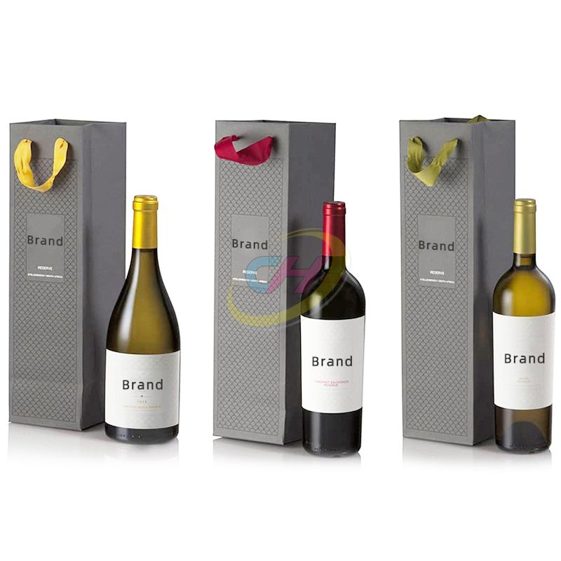 Crafted Scenic Whiskey Gift Box: Elevate Your Spirits Presentation
