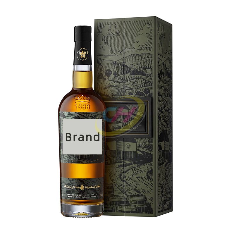Crafted Scenic Whiskey Gift Box: Elevate Your Spirits Presentation