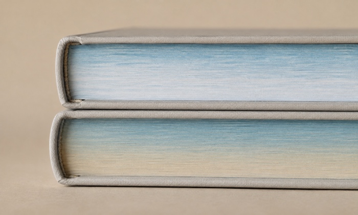 same sprayed edge color on white and cream book paper