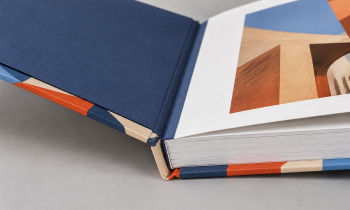 Close-up of rigid case, hinge and endpaper on a case bound book