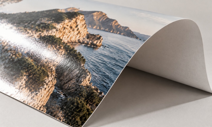 Printed front and uncoated reverse of C1S paper